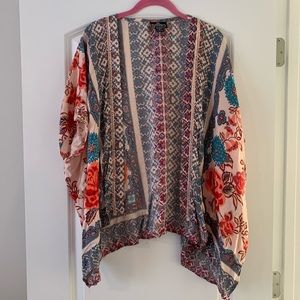 Short sleeve floral kimono